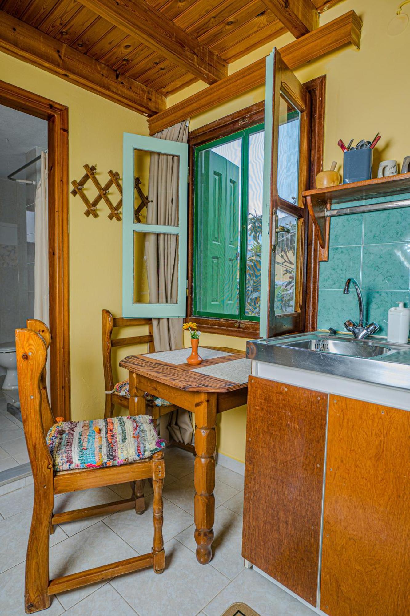 Symi Garden Studios Экстерьер фото